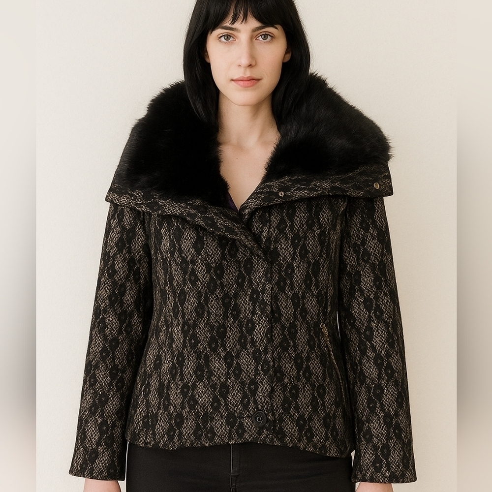 Bebe Vintage Women's Lace Mobwife Boho Jacket With Faux Fur Collar Size Small